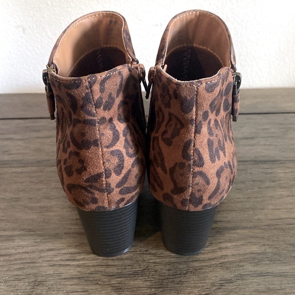 NIB [Style & Co.] Masrinaa Brown Leopard Ankle Block Heel Booties Women’s Sz 6 - Picture 8 of 14